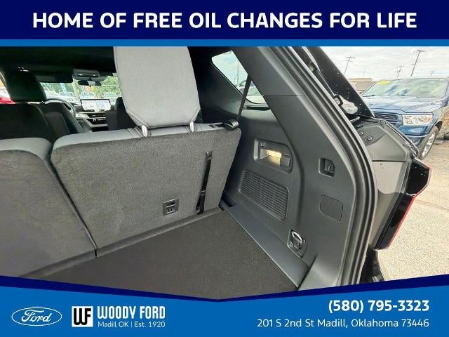 2027 Ford Explorer Active w/100A Pkg 4WD