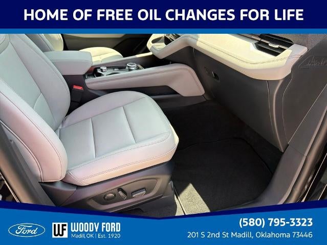 2026 Ford Explorer Active w/100A Pkg 4WD