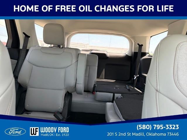 2026 Ford Explorer Active w/100A Pkg 4WD