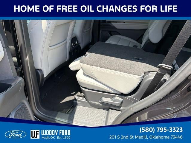 2026 Ford Explorer Active w/100A Pkg 4WD