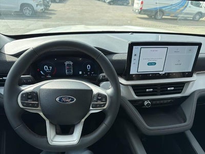 2026 Ford Explorer Active w/100A Pkg 4WD
