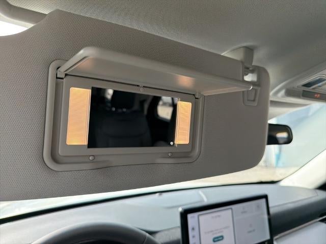 2026 Ford Explorer Active w/100A Pkg 4WD