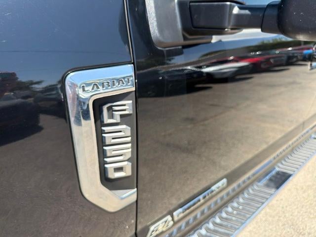 2018 Ford Super Duty F-250 SRW LARIAT 4WD Crew Cab 6.75' Box