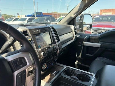 2018 Ford Super Duty F-250 SRW LARIAT 4WD Crew Cab 6.75' Box