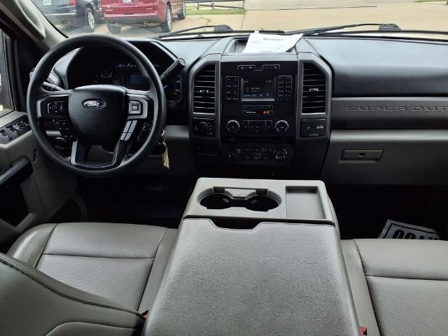 2017 Ford Super Duty F-250 SRW XL 4WD Crew Cab 6.75' Box