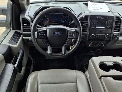 2017 Ford Super Duty F-250 SRW XL 4WD Crew Cab 6.75' Box