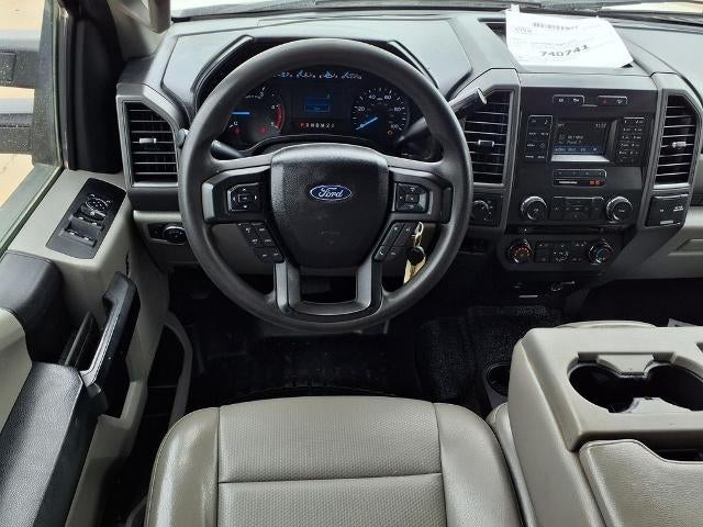 2017 Ford Super Duty F-250 SRW XL 4WD Crew Cab 6.75' Box