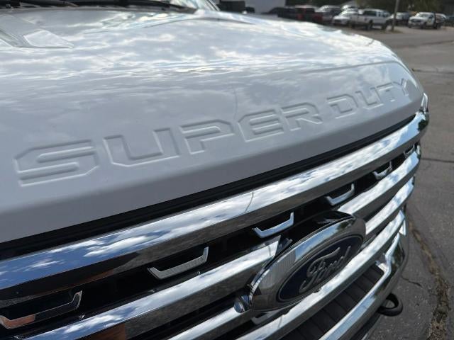 2023 Ford Super Duty F-250 SRW LARIAT 4WD Crew Cab 6.75' Box