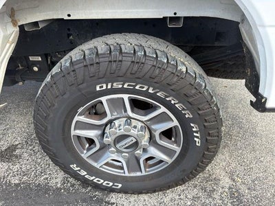 2023 Ford Super Duty F-250 SRW LARIAT 4WD Crew Cab 6.75' Box