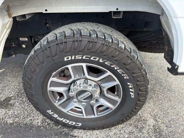 2023 Ford Super Duty F-250 SRW LARIAT 4WD Crew Cab 6.75' Box