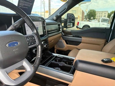 2023 Ford Super Duty F-250 SRW LARIAT 4WD Crew Cab 6.75' Box