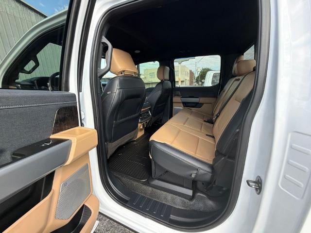 2023 Ford Super Duty F-250 SRW LARIAT 4WD Crew Cab 6.75' Box