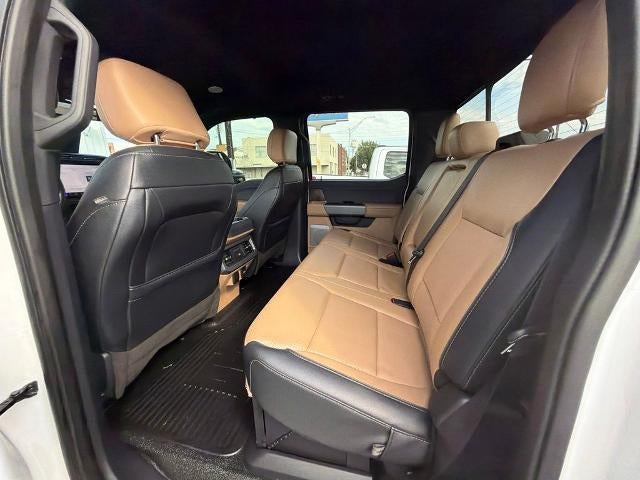2023 Ford Super Duty F-250 SRW LARIAT 4WD Crew Cab 6.75' Box