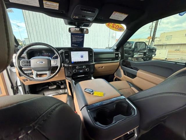 2023 Ford Super Duty F-250 SRW LARIAT 4WD Crew Cab 6.75' Box