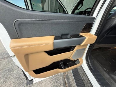 2023 Ford Super Duty F-250 SRW LARIAT 4WD Crew Cab 6.75' Box