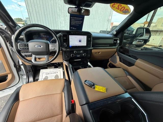 2023 Ford Super Duty F-250 SRW LARIAT 4WD Crew Cab 6.75' Box