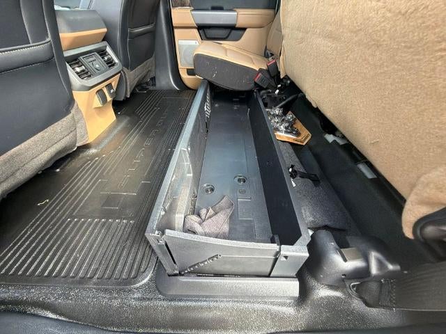 2023 Ford Super Duty F-250 SRW LARIAT 4WD Crew Cab 6.75' Box