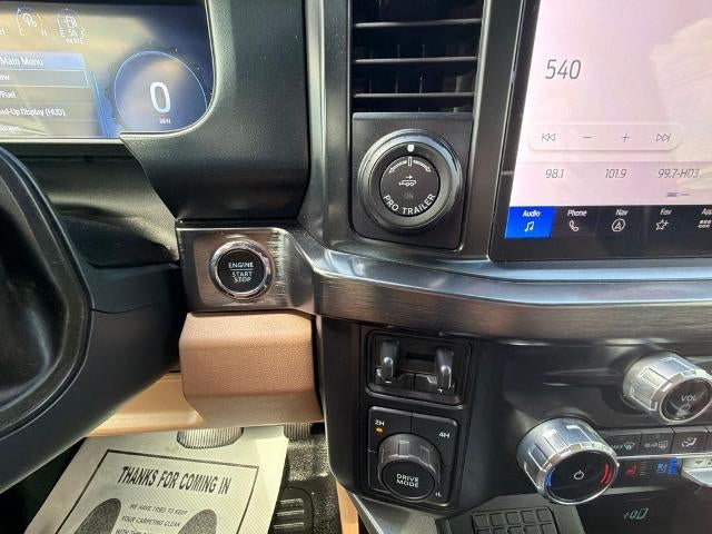 2023 Ford Super Duty F-250 SRW LARIAT 4WD Crew Cab 6.75' Box
