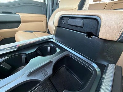 2023 Ford Super Duty F-250 SRW LARIAT 4WD Crew Cab 6.75' Box