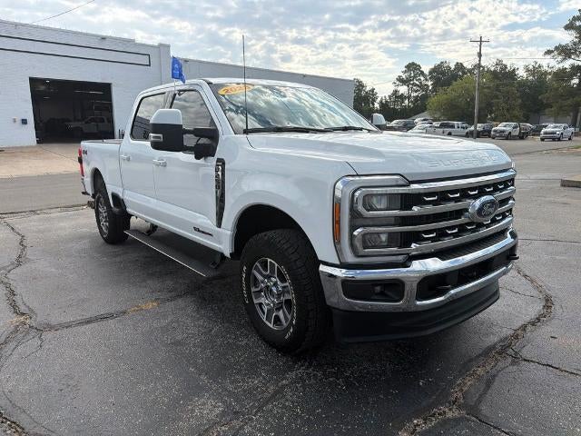 2023 Ford Super Duty F-250 SRW LARIAT 4WD Crew Cab 6.75' Box