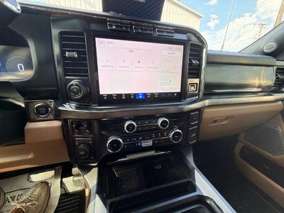 2023 Ford Super Duty F-250 SRW LARIAT 4WD Crew Cab 6.75' Box