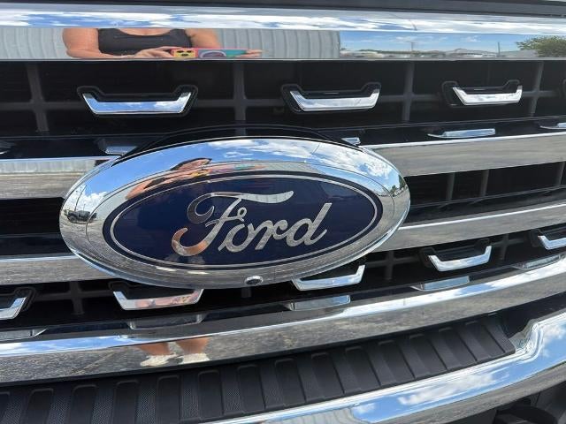 2023 Ford Super Duty F-250 SRW LARIAT 4WD Crew Cab 6.75' Box