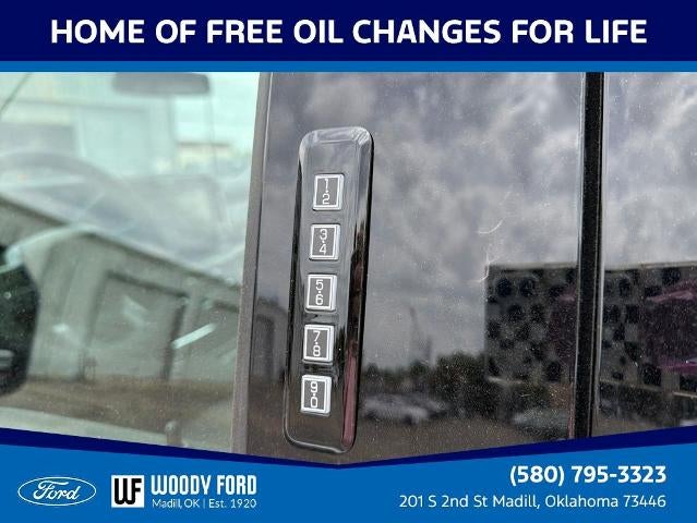 2026 Ford Super Duty F-350 SRW LARIAT 4WD Crew Cab 6.75' Box