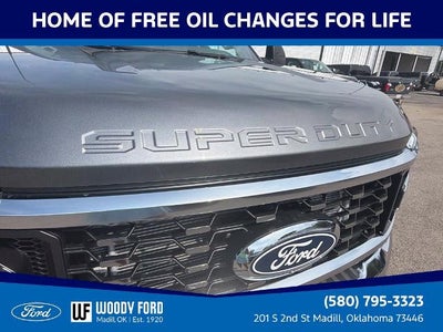 2027 Ford Super Duty F-350 DRW LARIAT 4WD Crew Cab 8' Box