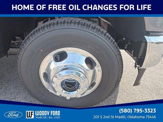 2027 Ford Super Duty F-350 DRW LARIAT 4WD Crew Cab 8' Box