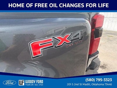 2027 Ford Super Duty F-350 DRW LARIAT 4WD Crew Cab 8' Box