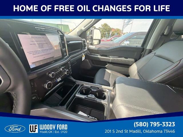 2027 Ford Super Duty F-350 DRW LARIAT 4WD Crew Cab 8' Box