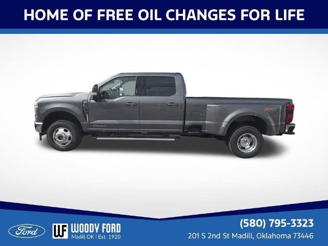 2027 Ford Super Duty F-350 DRW LARIAT 4WD Crew Cab 8' Box