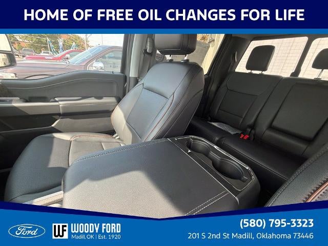 2027 Ford Super Duty F-350 DRW LARIAT 4WD Crew Cab 8' Box