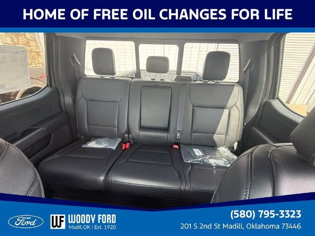 2027 Ford Super Duty F-350 DRW LARIAT 4WD Crew Cab 8' Box