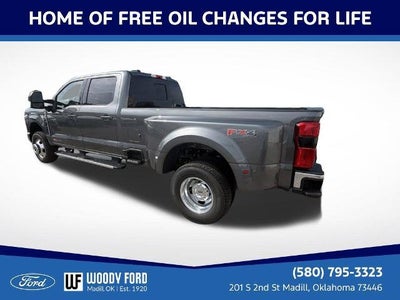 2027 Ford Super Duty F-350 DRW LARIAT 4WD Crew Cab 8' Box