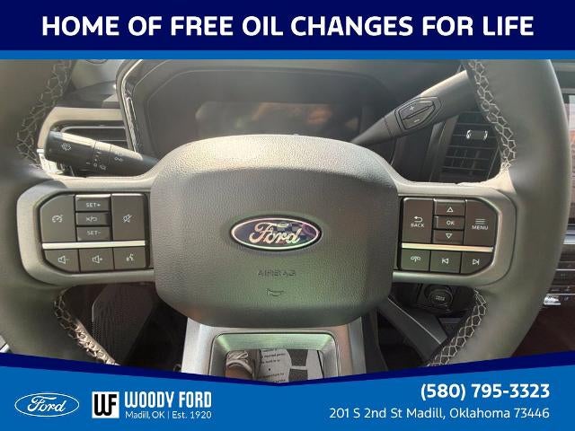 2027 Ford Super Duty F-350 DRW LARIAT 4WD Crew Cab 8' Box