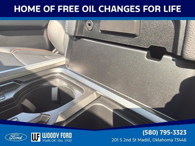 2027 Ford Super Duty F-350 DRW LARIAT 4WD Crew Cab 8' Box