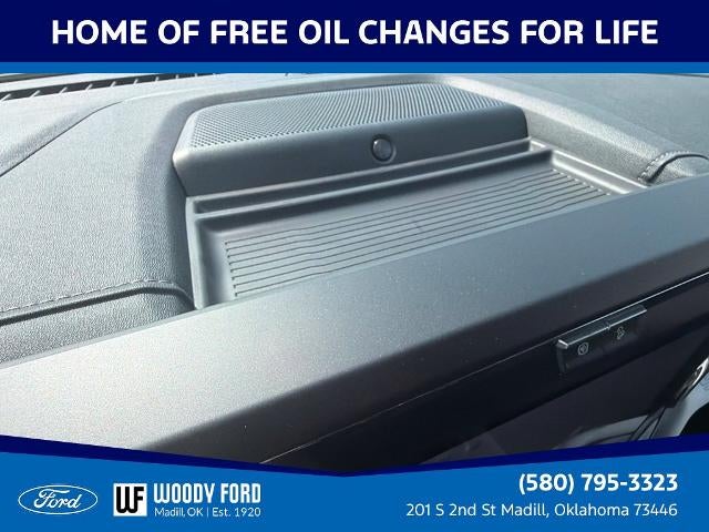 2027 Ford Super Duty F-350 DRW LARIAT 4WD Crew Cab 8' Box