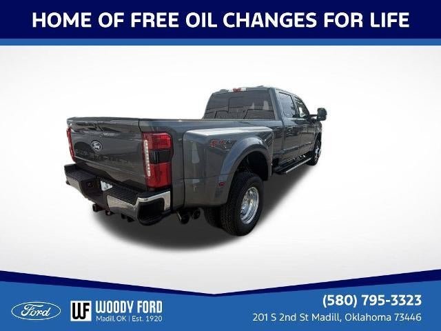 2027 Ford Super Duty F-350 DRW LARIAT 4WD Crew Cab 8' Box