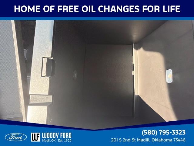 2027 Ford Super Duty F-350 DRW LARIAT 4WD Crew Cab 8' Box