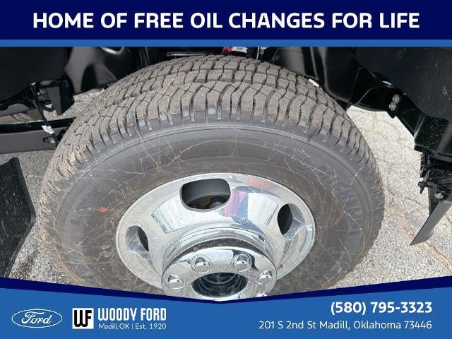2026 Ford Super Duty F-350 DRW Platinum 4WD Crew Cab 8' Box
