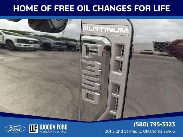 2026 Ford Super Duty F-350 DRW Platinum 4WD Crew Cab 8' Box