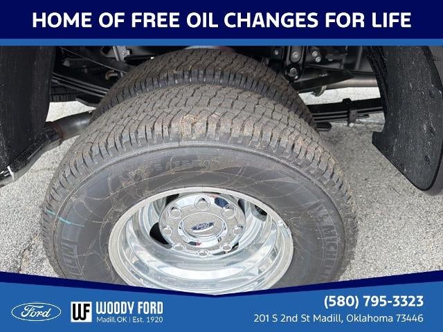 2026 Ford Super Duty F-350 DRW Platinum 4WD Crew Cab 8' Box