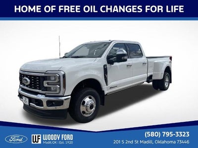 2026 Ford Super Duty F-350 DRW LARIAT 4WD Crew Cab 8' Box