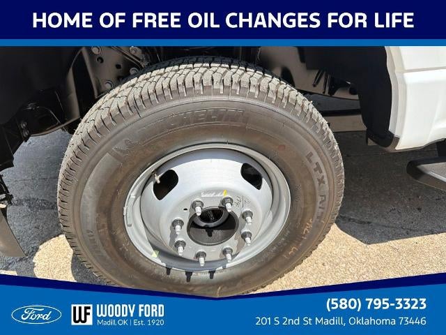 2026 Ford Super Duty F-350 DRW XL 4WD Crew Cab 8' Box
