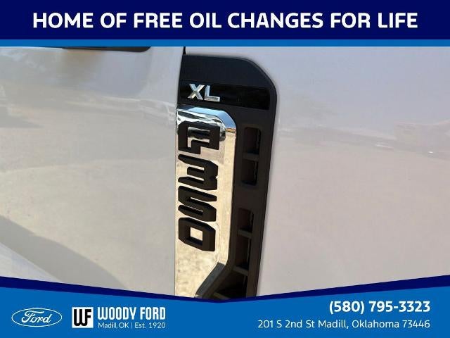 2026 Ford Super Duty F-350 DRW XL 4WD Crew Cab 8' Box