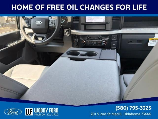 2026 Ford Super Duty F-350 DRW XL 4WD Crew Cab 8' Box