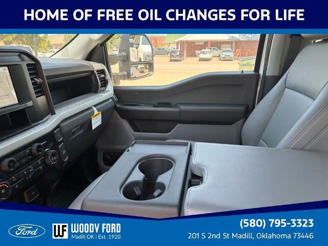 2026 Ford Super Duty F-350 DRW XL 4WD Crew Cab 8' Box