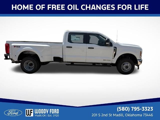 2026 Ford Super Duty F-350 DRW XL 4WD Crew Cab 8' Box