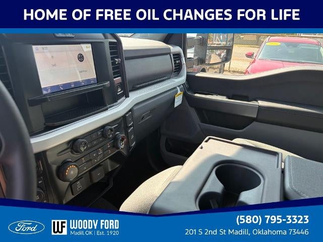 2026 Ford Super Duty F-350 DRW XLT 4WD Crew Cab 8' Box